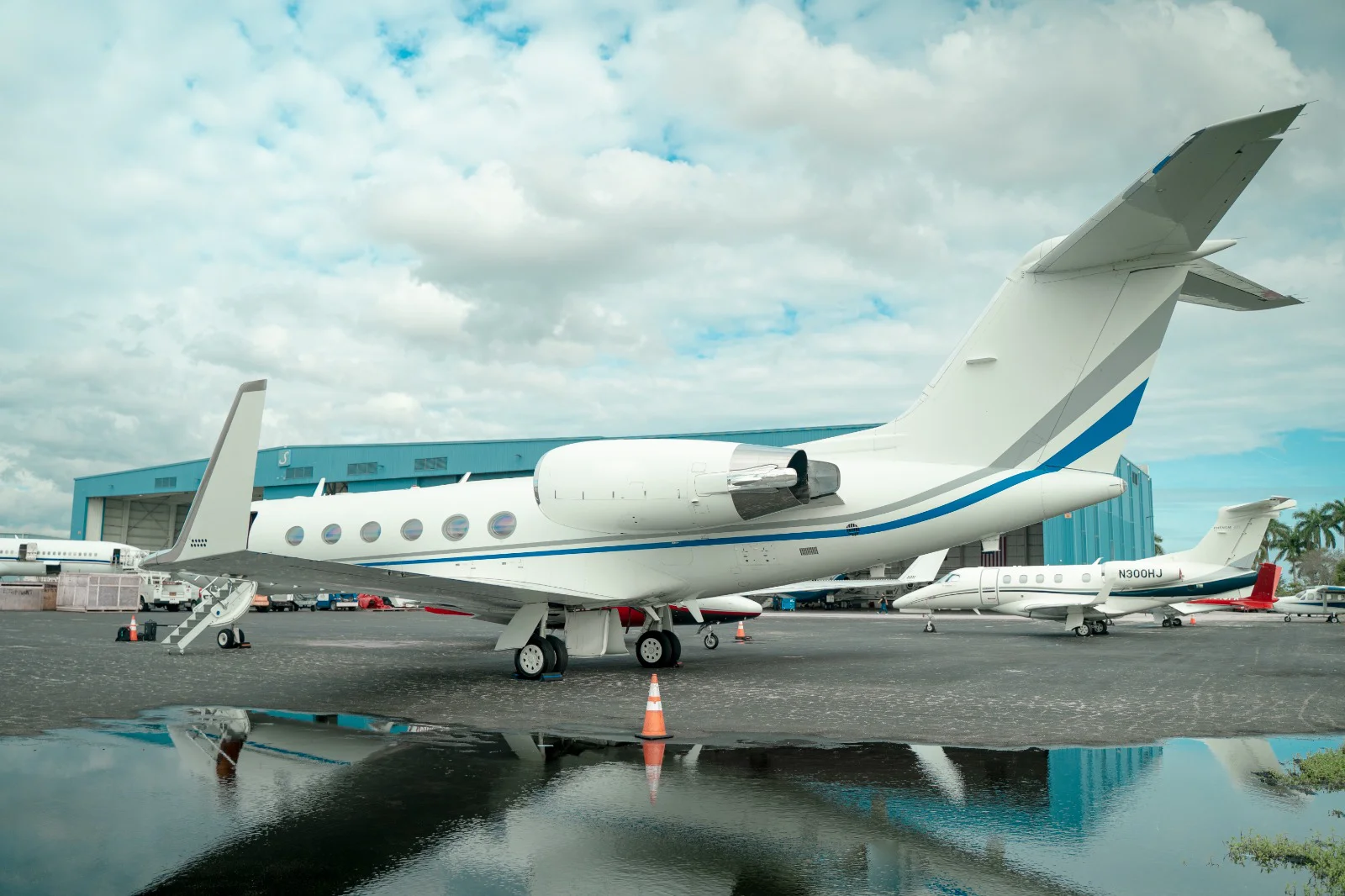Gulfstream G-IV - Exterior